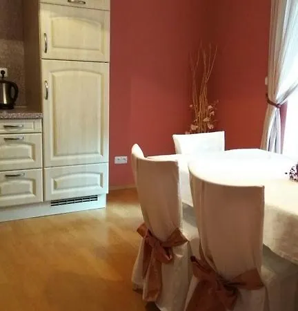 Alphonse Mucha 2 Bedroom Apt Apartment *
